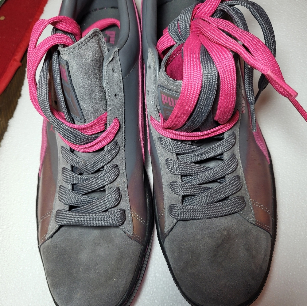 Brand new pink and Grey suede puma sneakers